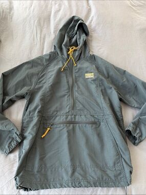 L.L.Bean Men's Hooded Lightweight Jacket in Charcoal Gray